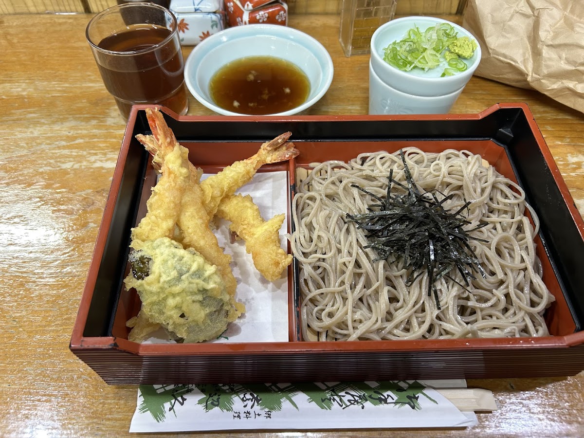 Kyōdo Ryōri Nabekyu Photos 2